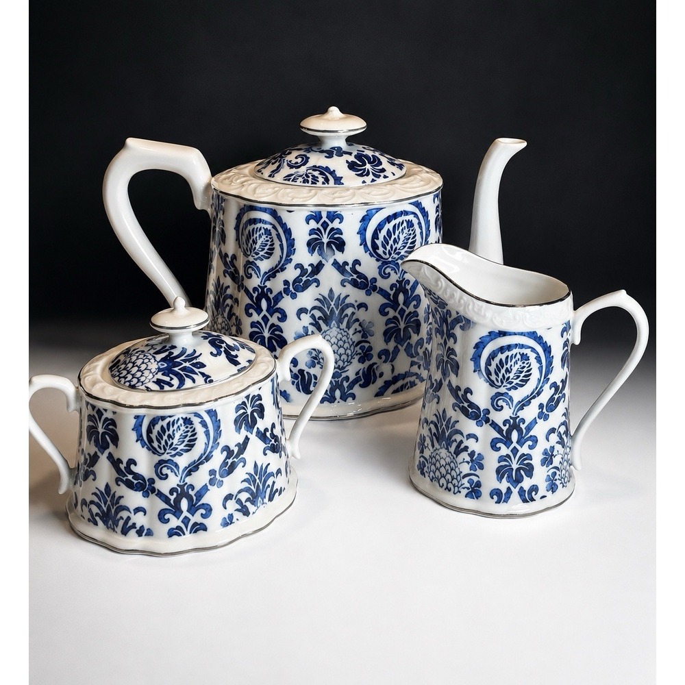 Grace's Teaware Blue & White Porcelain Tea Set – Teapot, Creamer & Sugar Bowl